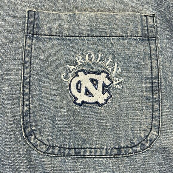 UNC Tar Heels Denim Shirt Men's XL Blue Long Sleeve Button Down Joe College - Picture 3 of 13